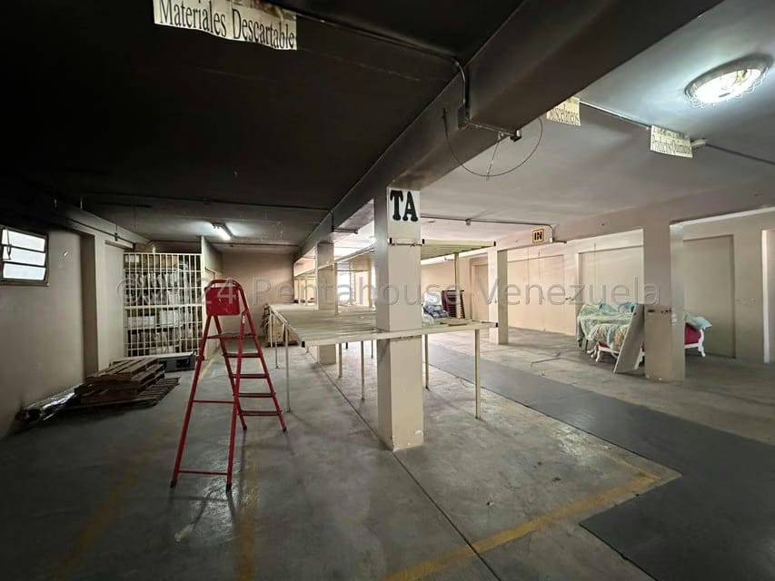 Comercial (Edificio) en Venta en El Limon, Aragua - 31