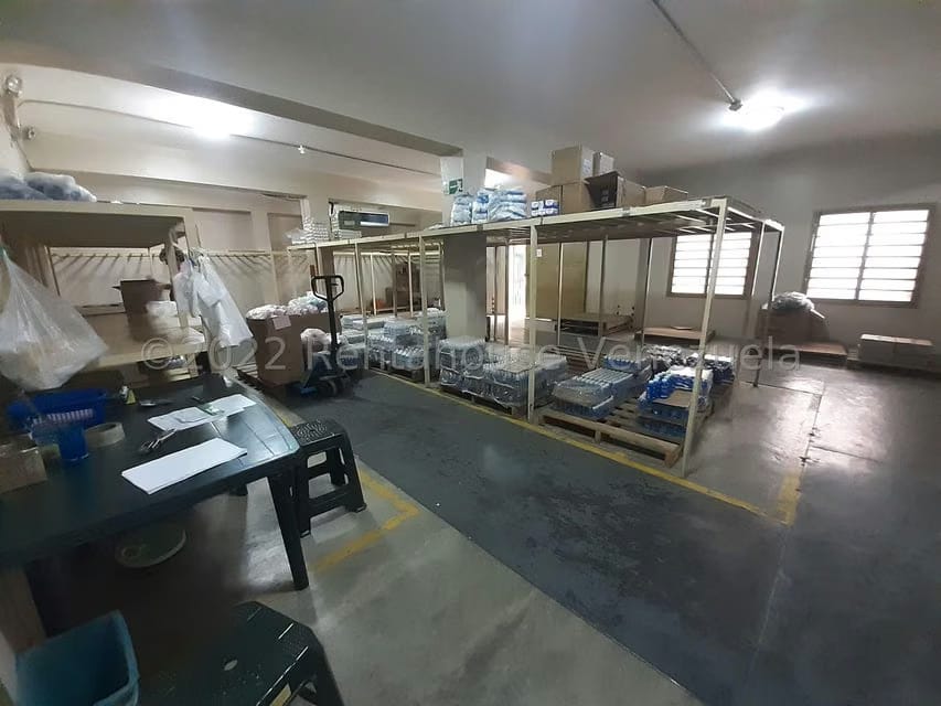 Comercial (Edificio) en Venta en El Limon, Aragua - 35