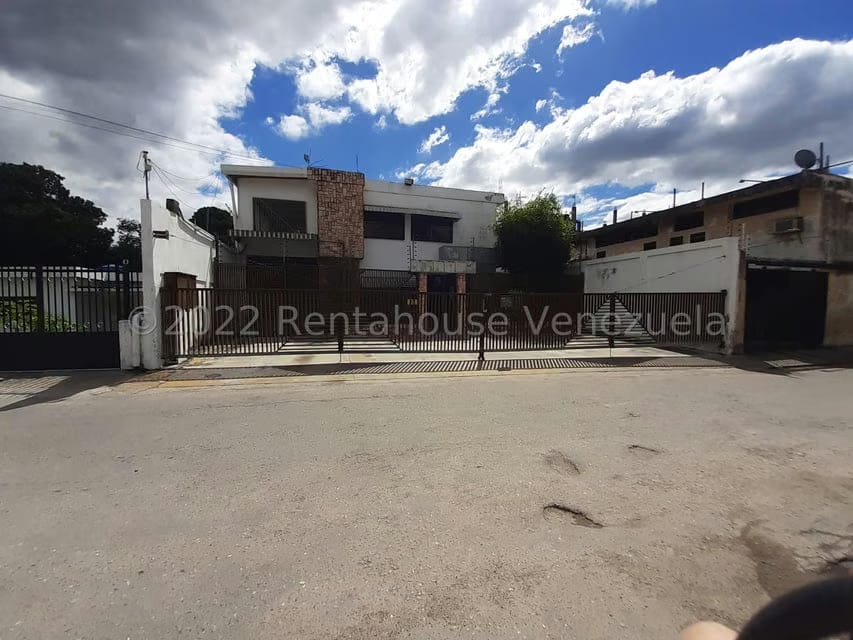 Comercial (Edificio) en Venta en El Limon, Aragua - 42