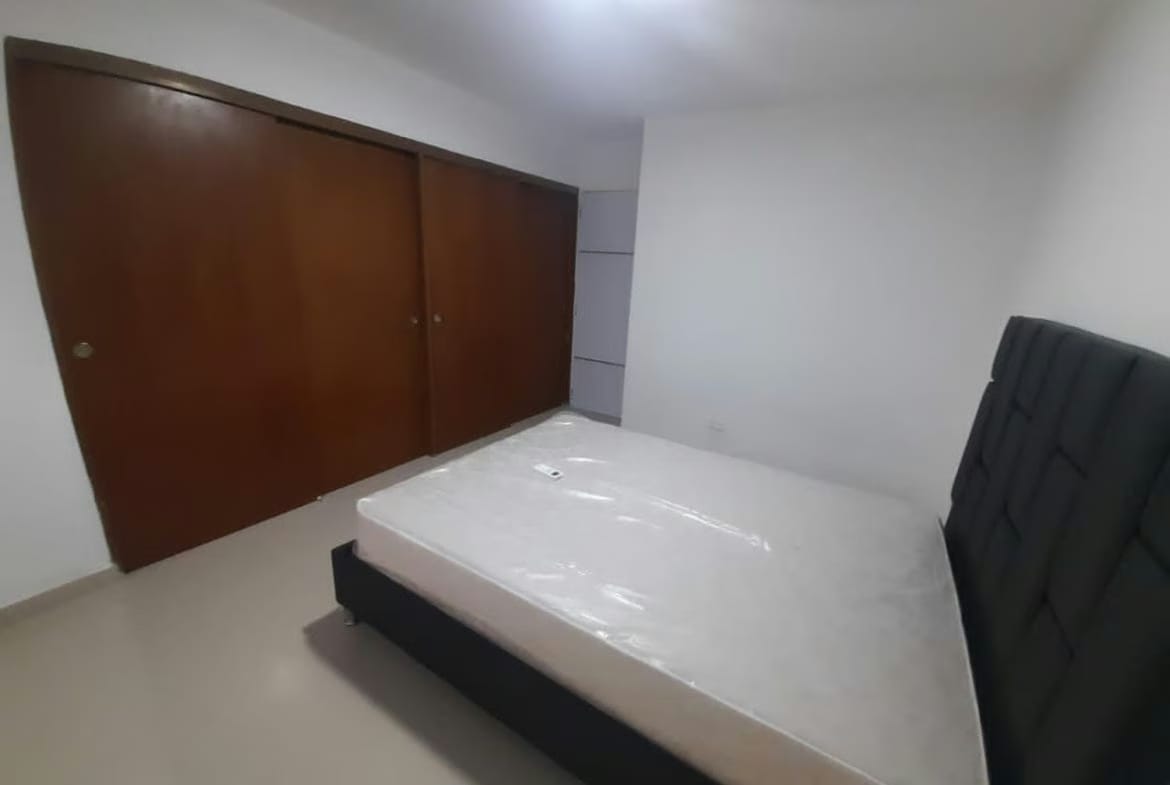 HERMOSO APARTAMENTO REMODELADO EN LA TRIGALEÑA - 5