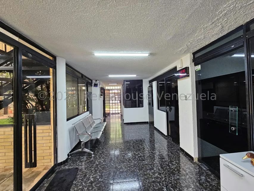 Comercial (Oficina) en Alquiler en Colinas de Bello Monte, Distrito Metropolitano - 10