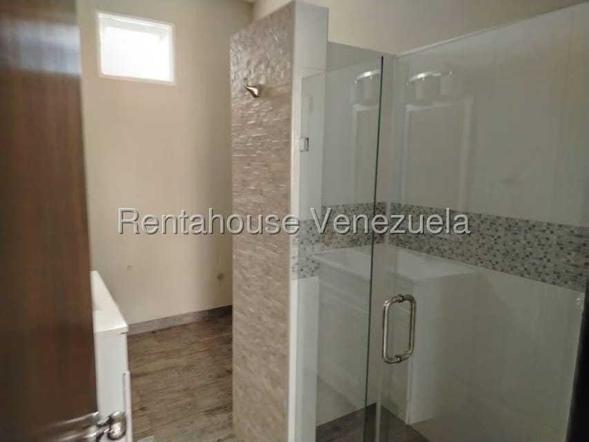 Comercial (Local Comercial) en Alquiler en Del Este, Lara - 14