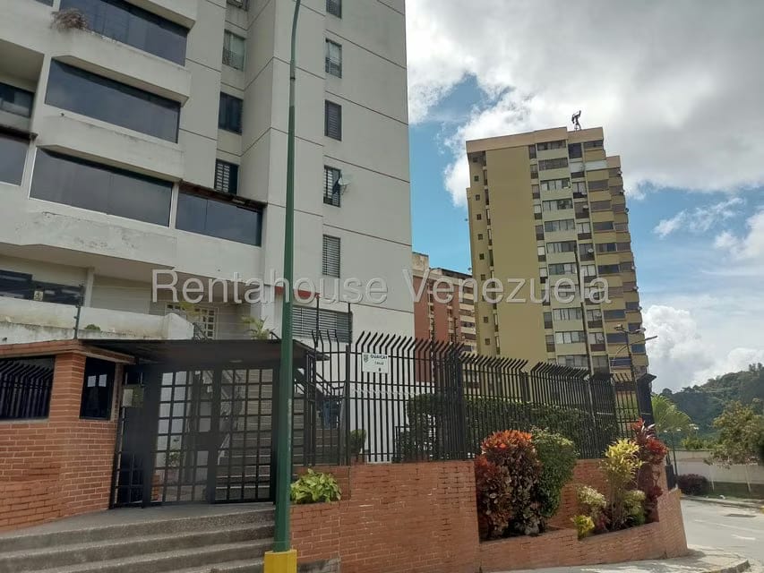 Apartamento (Duplex) en Alquiler en Guaicay, Distrito Metropolitano