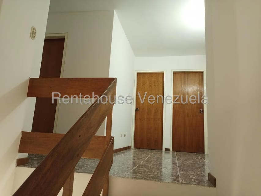Apartamento (Duplex) en Alquiler en Guaicay, Distrito Metropolitano - 25