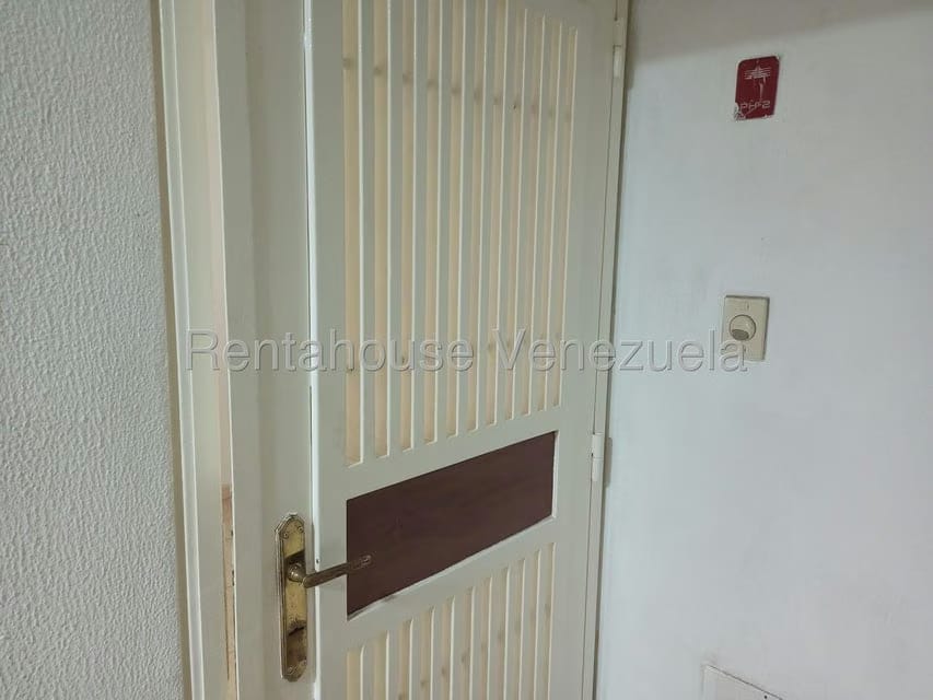 Apartamento (Duplex) en Alquiler en Guaicay, Distrito Metropolitano - 4