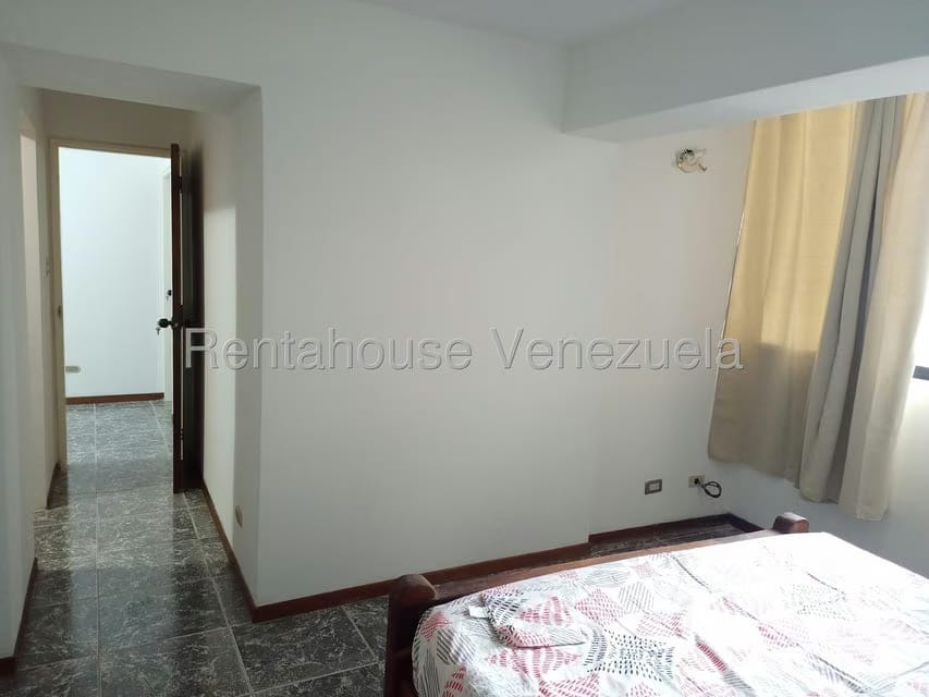Apartamento (Duplex) en Alquiler en Guaicay, Distrito Metropolitano - 31