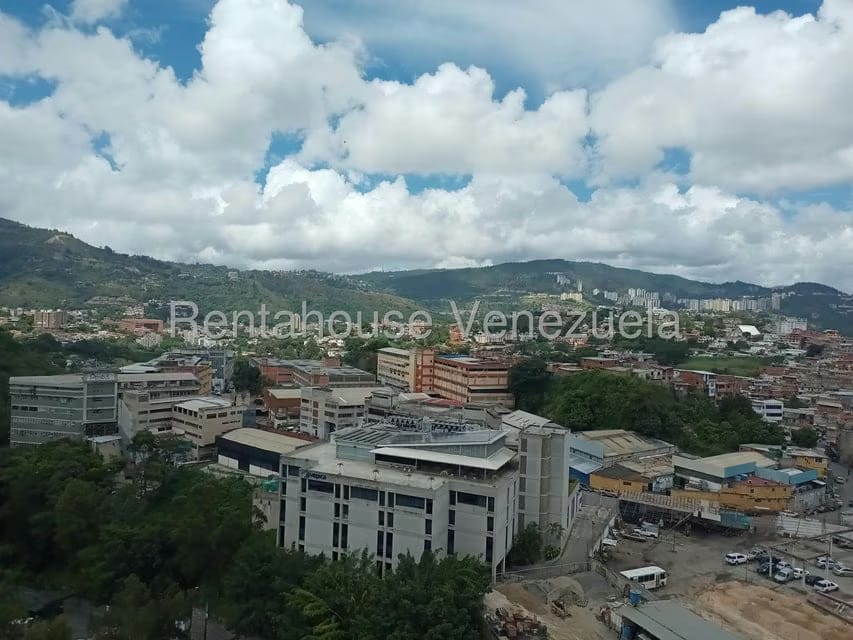 Apartamento (Duplex) en Alquiler en Guaicay, Distrito Metropolitano - 37