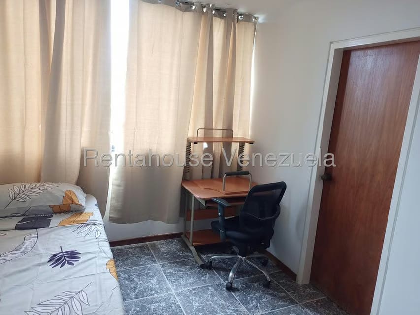 Apartamento (Duplex) en Alquiler en Guaicay, Distrito Metropolitano - 44