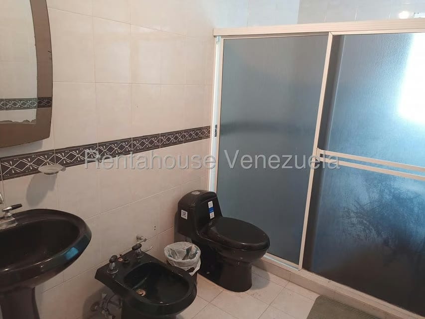 Apartamento (Duplex) en Alquiler en Guaicay, Distrito Metropolitano - 46