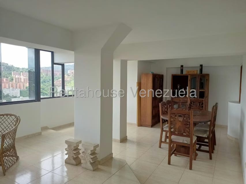 Apartamento (Duplex) en Alquiler en Guaicay, Distrito Metropolitano - 9
