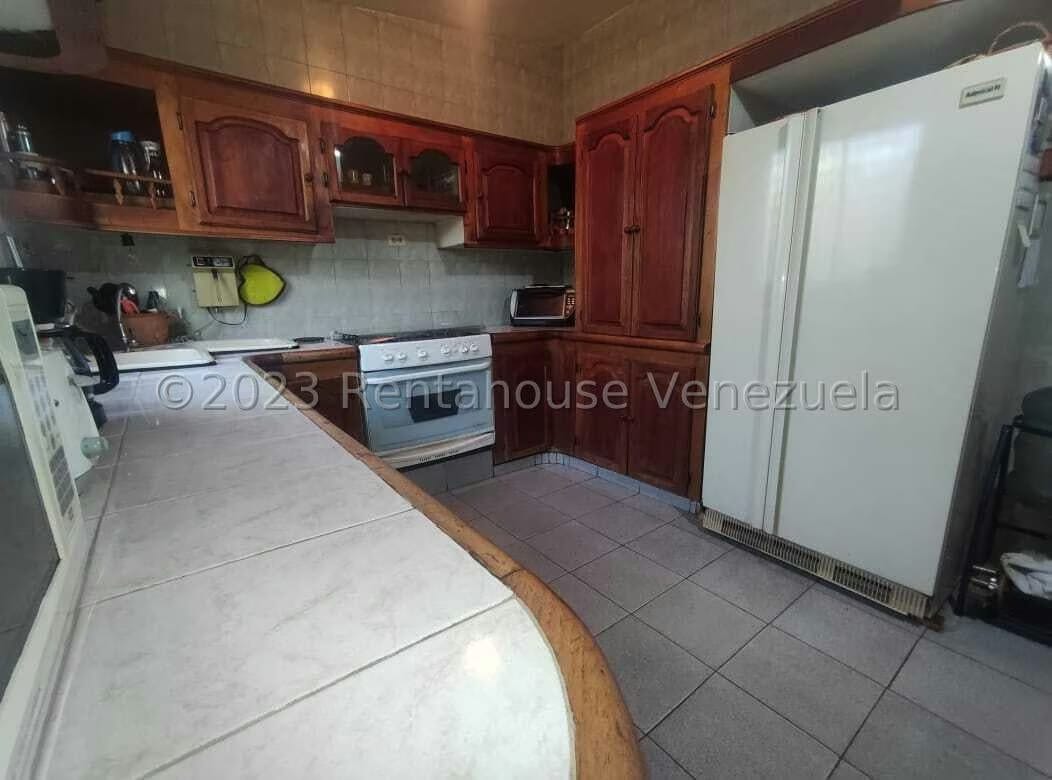 24-1582 Venta de Casa en Sector Ayacucho - 2