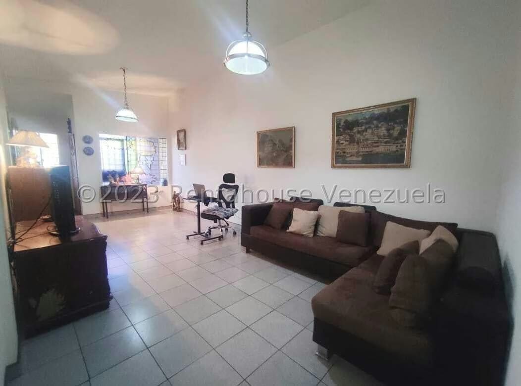 24-1582 Venta de Casa en Sector Ayacucho - 4