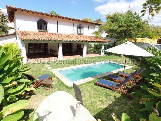 CASA EN VENTA SELENE MARIN – MLS#23-16779