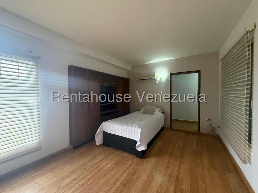 Casa (Duplex) en Venta en Zona Este, Lara - 23