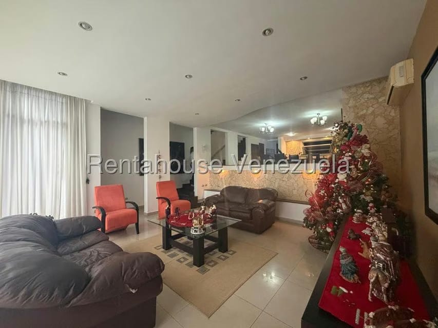 Casa (Duplex) en Venta en Zona Este, Lara - 4