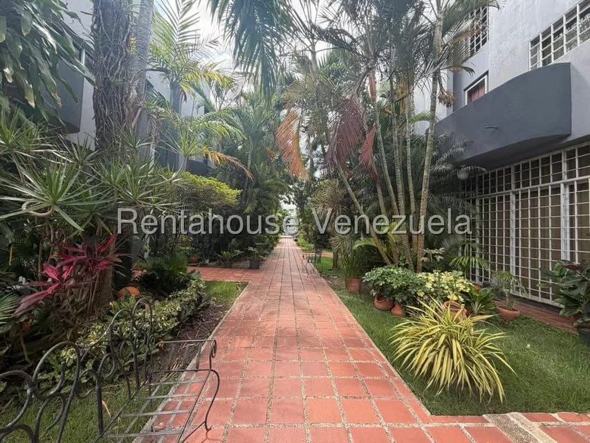 Casa (Duplex) en Venta en Zona Este, Lara - 60