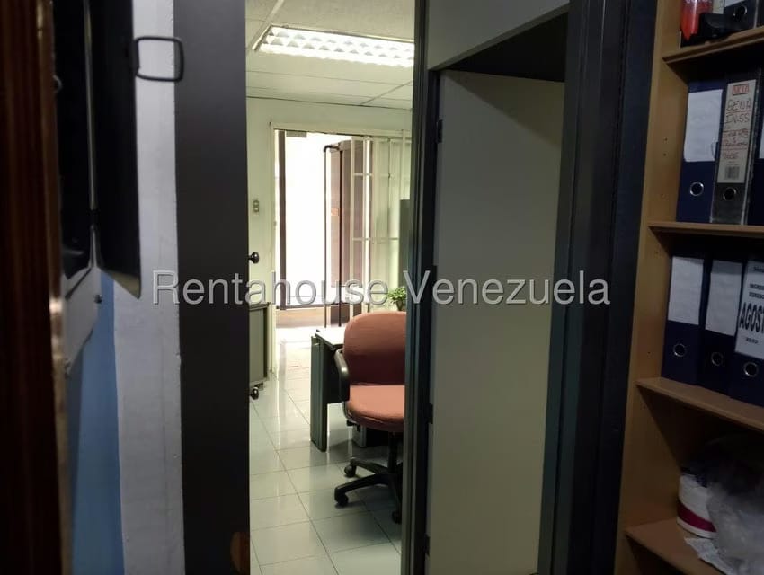 Comercial (Local Comercial) en Venta en Las Salias, Miranda - 11