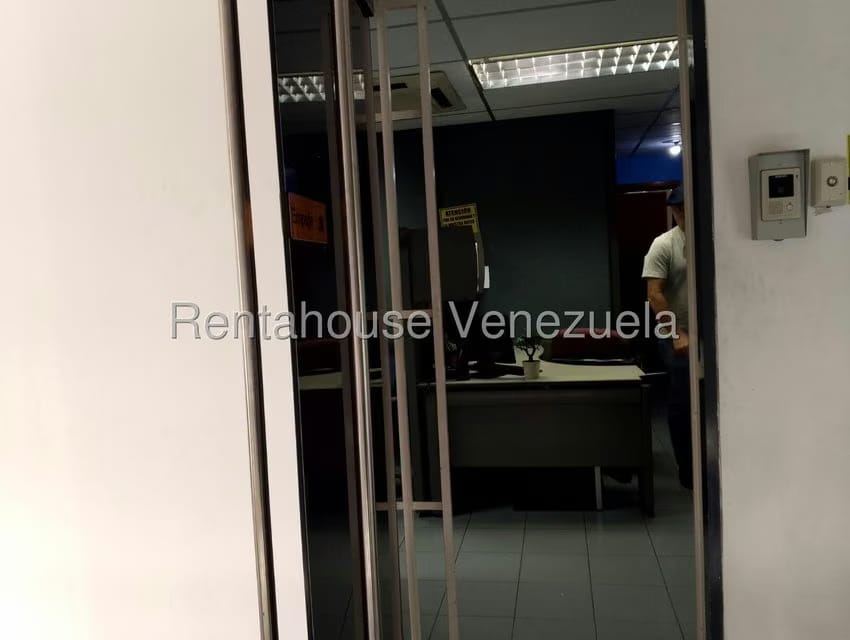 Comercial (Local Comercial) en Venta en Las Salias, Miranda - 16