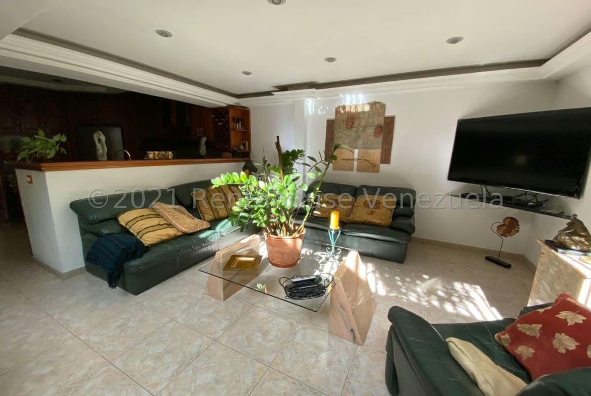 CASA EN VENTA-SELENE MARIN NOBREGA- MLS#21-27636 - 4