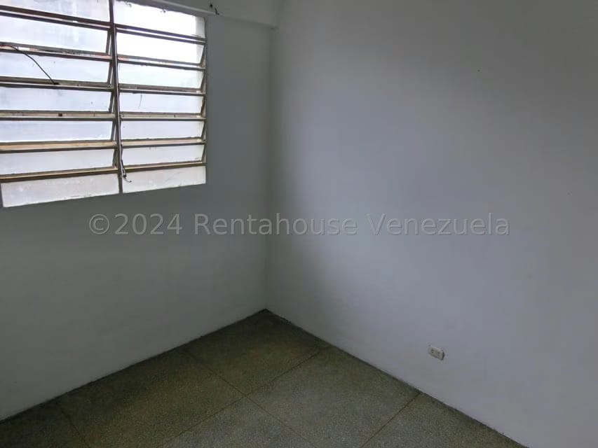 Comercial (Consultorio Medico) en Alquiler en San Martin, Distrito Metropolitano - 11