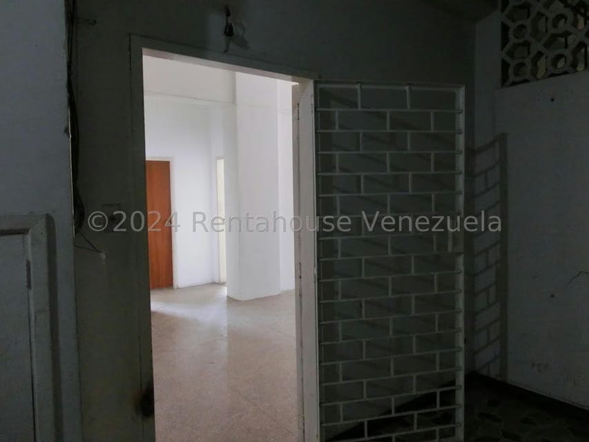 Comercial (Consultorio Medico) en Alquiler en San Martin, Distrito Metropolitano - 3