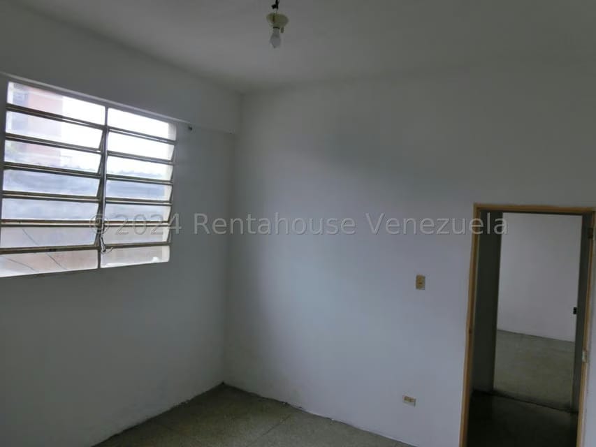 Comercial (Consultorio Medico) en Alquiler en San Martin, Distrito Metropolitano - 6