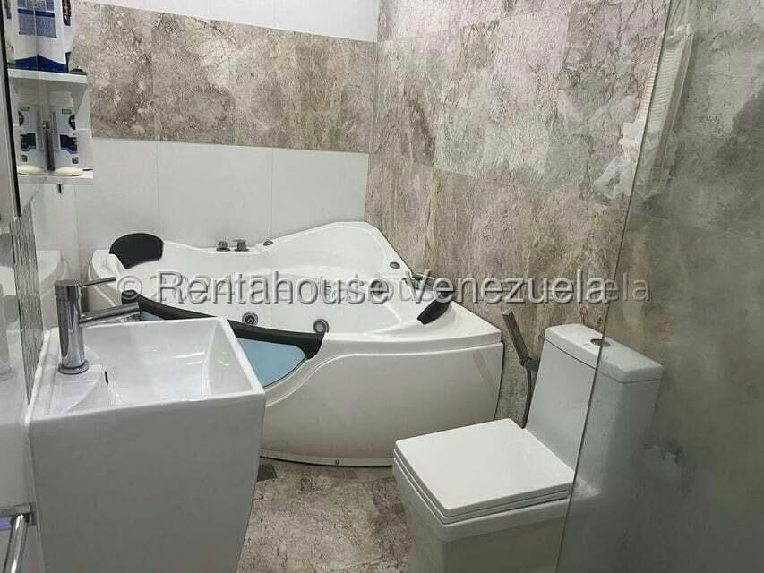 Apartamento (1 Nivel) en Venta en Prebo III, Carabobo - 12