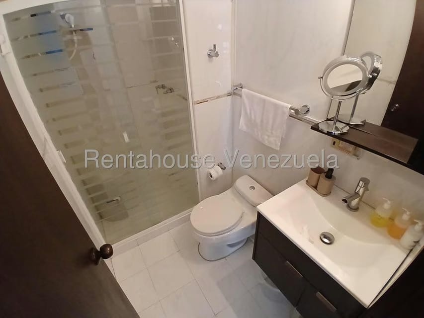 Apartamento (1 Nivel) en Venta en Los Naranjos Humboldt, Distrito Metropolitano - 12