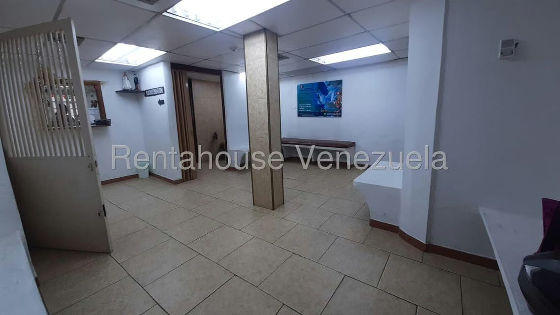 Comercial (Local Comercial) en Alquiler en Petare, Distrito Metropolitano - 2