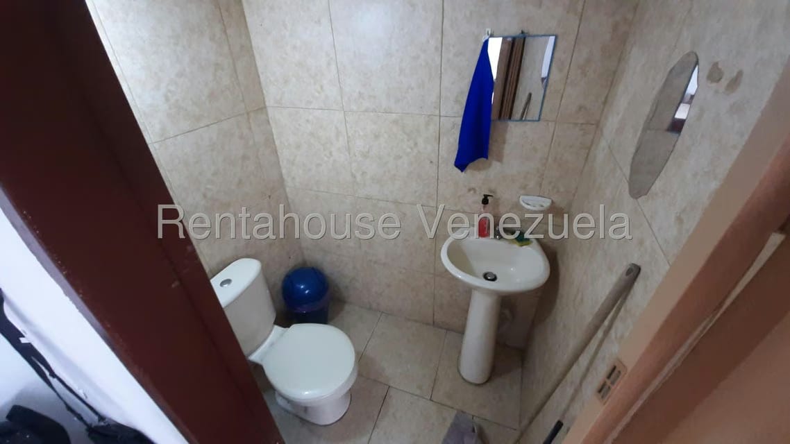 Comercial (Local Comercial) en Alquiler en Petare, Distrito Metropolitano - 9