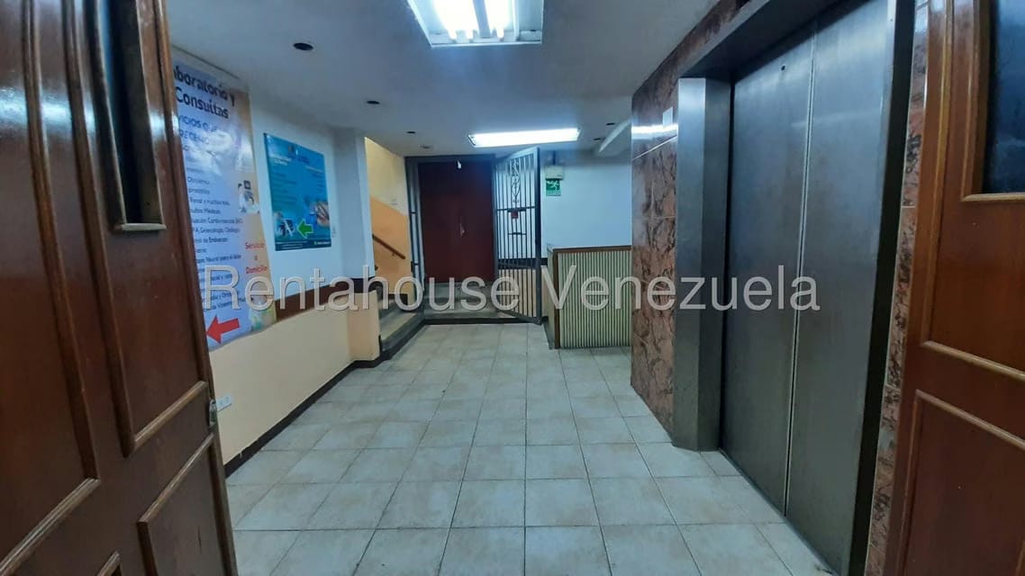 Comercial (Local Comercial) en Alquiler en Petare, Distrito Metropolitano - 10