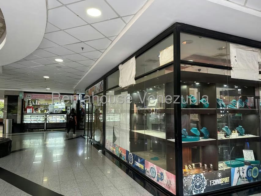 Comercial (Local Comercial) en Alquiler en El Paraiso, Distrito Metropolitano - 15