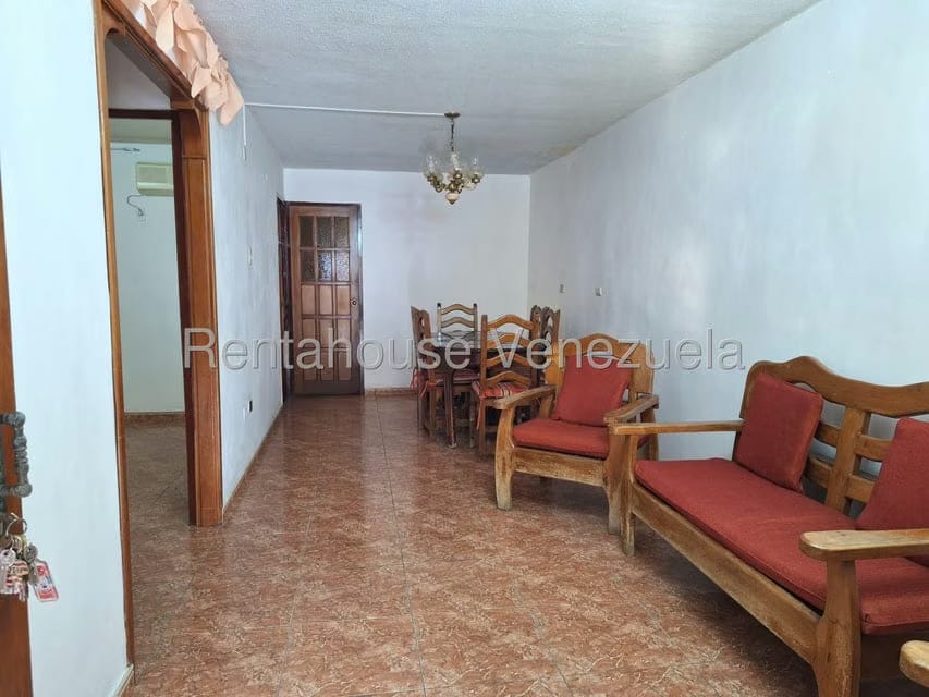 Casa (1 Nivel) en Alquiler en La Esmeralda, Carabobo - 2