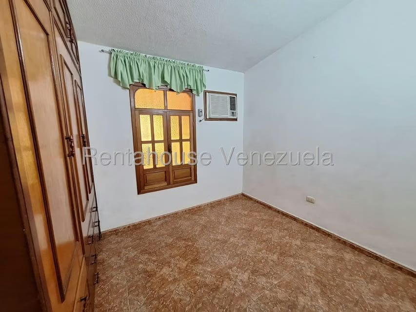 Casa (1 Nivel) en Alquiler en La Esmeralda, Carabobo - 4