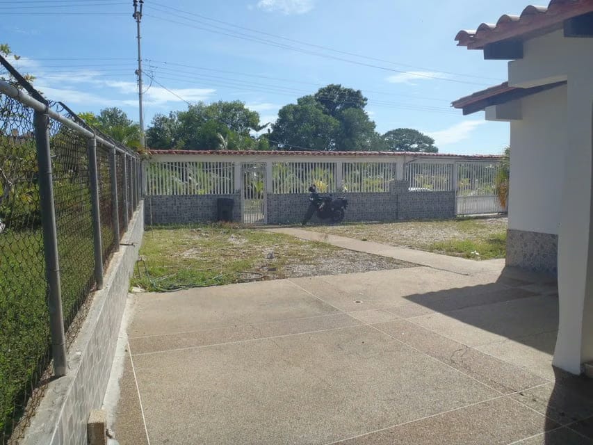 Casa (1 Nivel) en Venta en Los Canales de Rio Chico, Miranda - 27