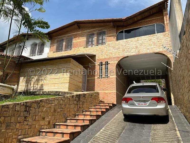 CASA EN VENTA-SELENE MARIN NOBREGA- MLS#23-19429