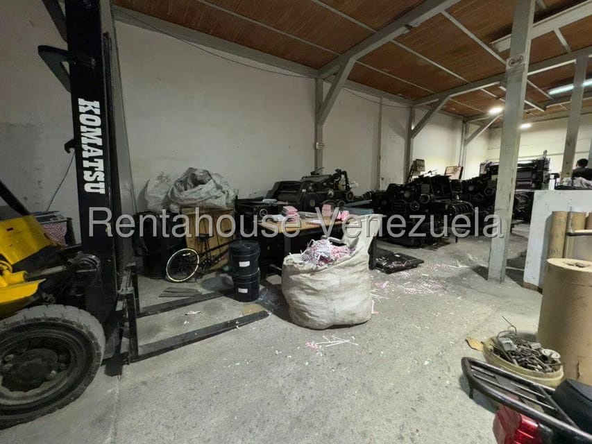 Comercial (Galpon - Deposito) en Venta en Catia, Distrito Metropolitano - 13