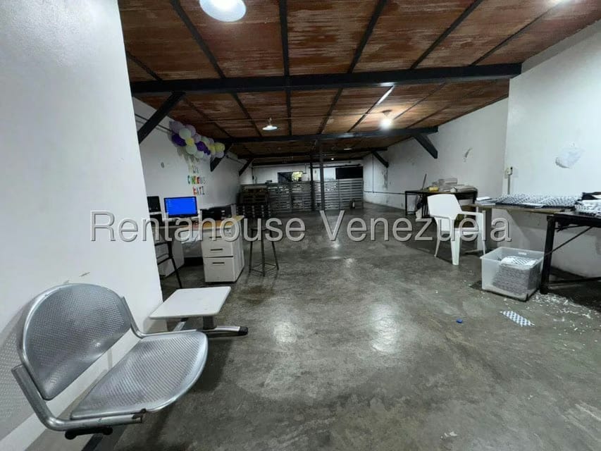 Comercial (Galpon - Deposito) en Venta en Catia, Distrito Metropolitano - 4