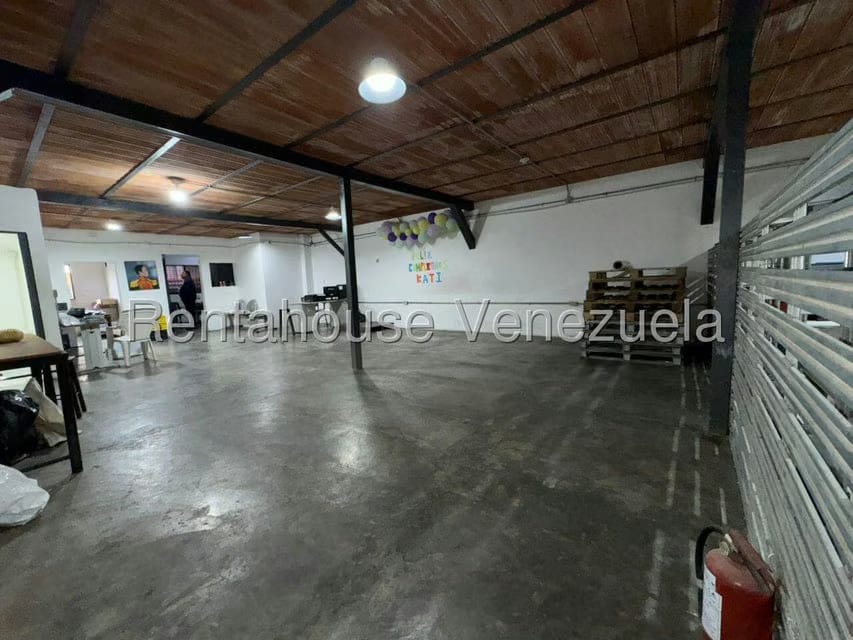 Comercial (Galpon - Deposito) en Venta en Catia, Distrito Metropolitano - 8