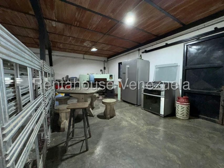 Comercial (Galpon - Deposito) en Venta en Catia, Distrito Metropolitano - 10