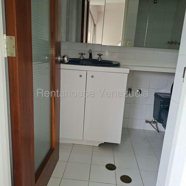 Apartamento (Duplex) en Venta en Colinas de Valle Arriba, Distrito Metropolitano - 25