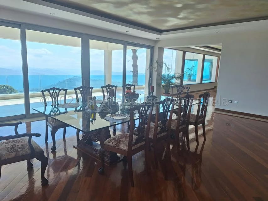 Casa (Multipes Niveles) en Venta en Alto Hatillo, Distrito Metropolitano - 17