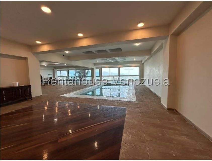 Casa (Multipes Niveles) en Venta en Alto Hatillo, Distrito Metropolitano - 35