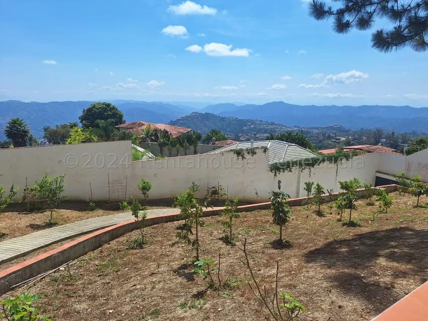 Casa (Multipes Niveles) en Venta en Alto Hatillo, Distrito Metropolitano - 39