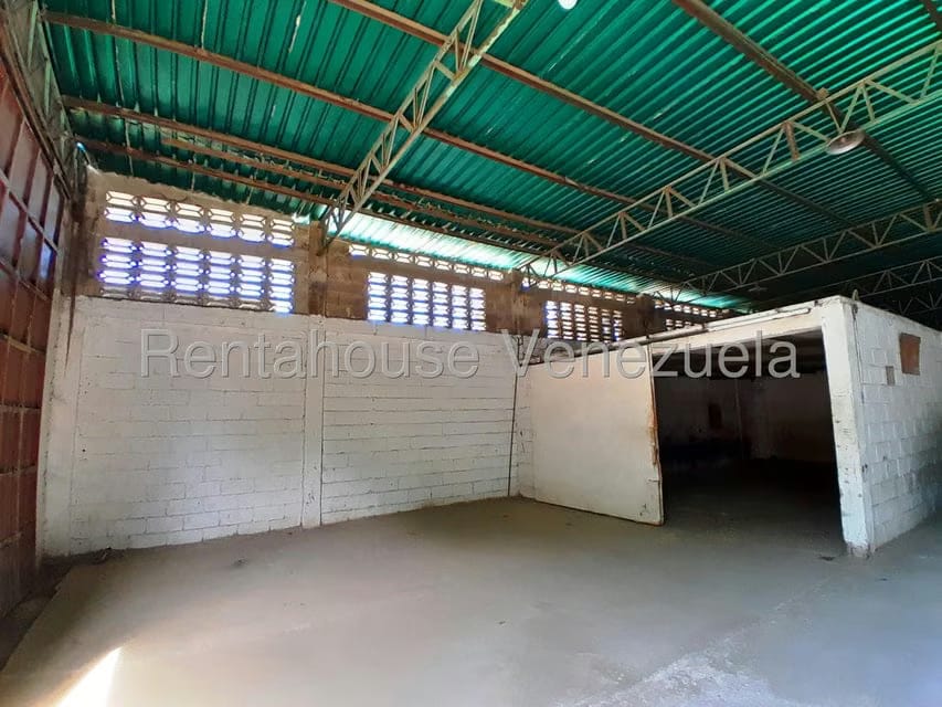 Comercial (Galpon - Deposito) en Venta en Zona Industrial Saman de Guere, Aragua - 4