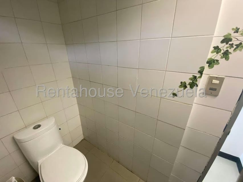 Comercial (Oficina) en Venta en Los Samanes, Distrito Metropolitano - 11