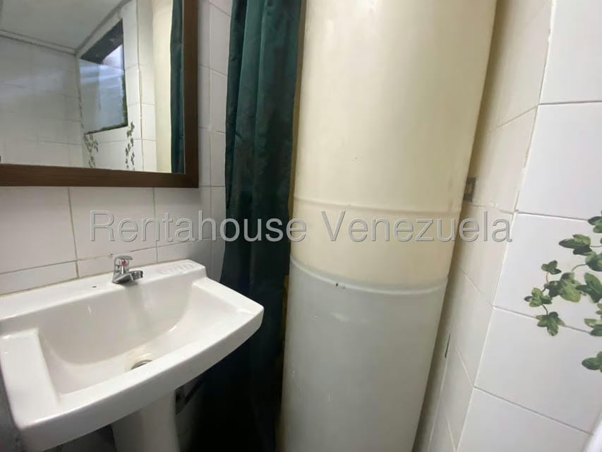 Comercial (Oficina) en Venta en Los Samanes, Distrito Metropolitano - 9