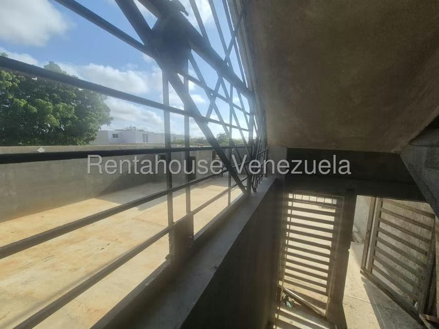 Comercial (Edificio) en Venta en Puerta Maraven, Falcon - 10