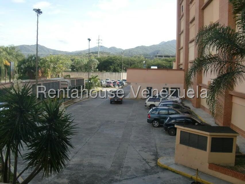 Comercial (Local Comercial) en Alquiler en Las Islas, Miranda - 14
