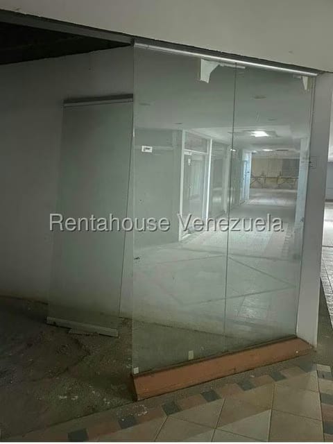 Comercial (Local Comercial) en Alquiler en Las Islas, Miranda - 10